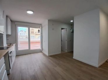 Piso en  Carrer de Ciril Amorós 28 - Foto 1