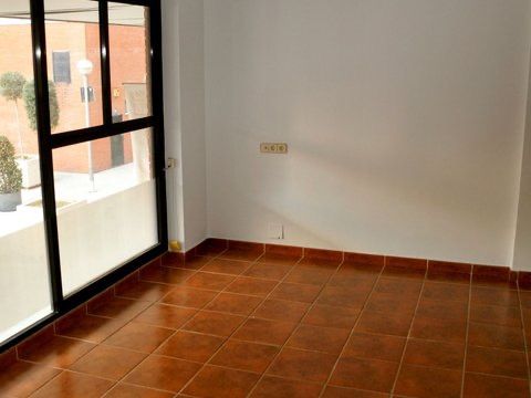 Local comercial en  Carrer d'Àngel Guimerà 45 - Foto 3