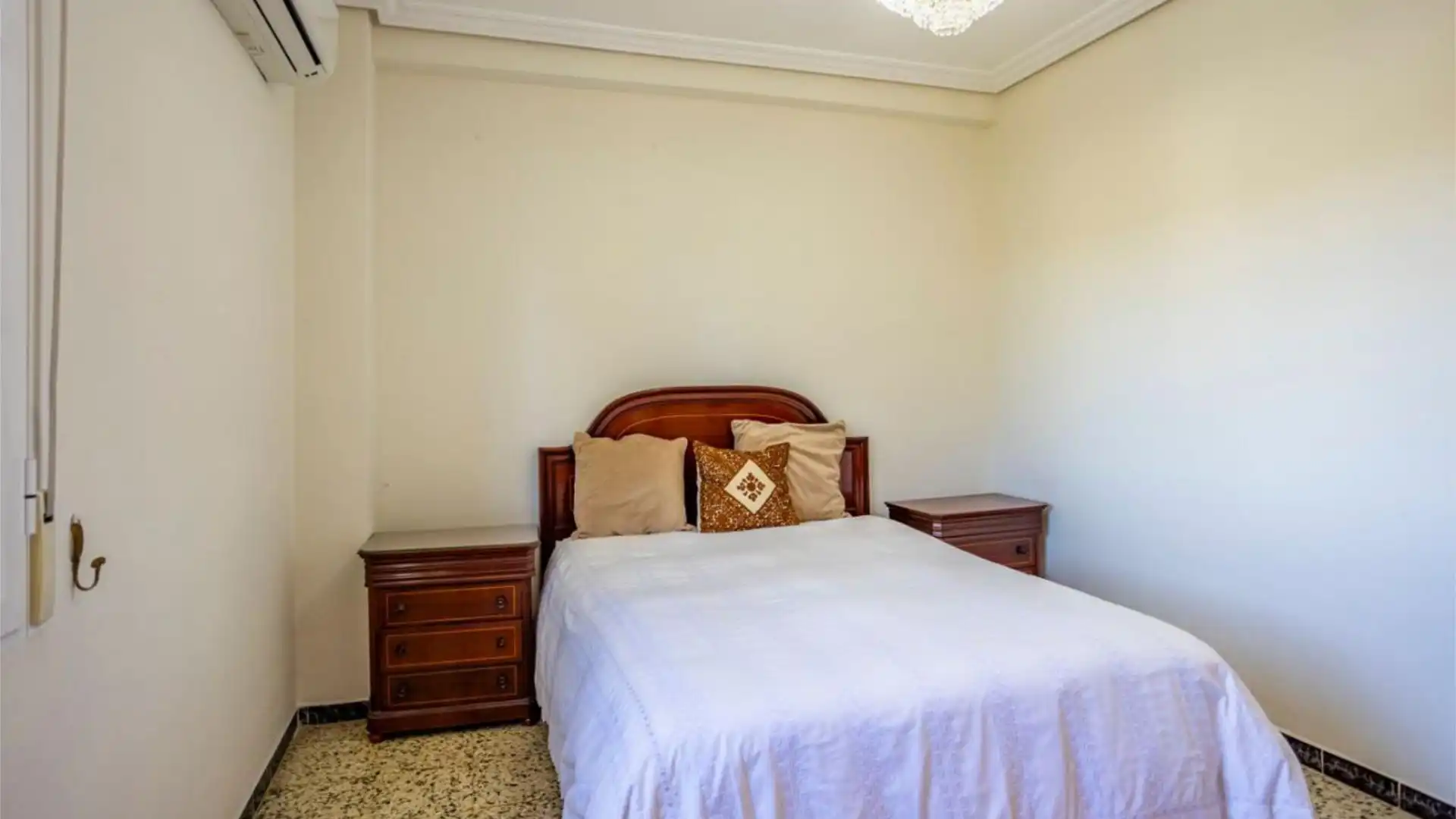 Piso en  Calle Virgen de las Torres 12 - Foto 11