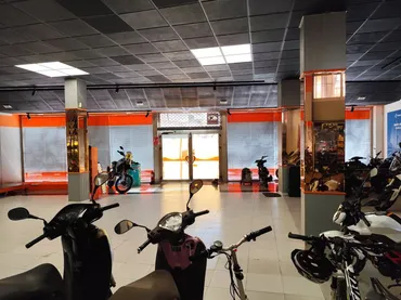 Local comercial en  Avenida Arias de Velasco 28 - Foto 6