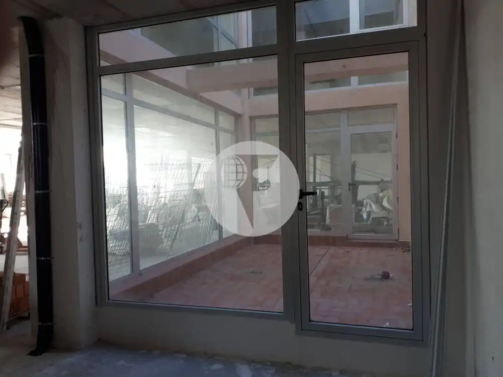 Local comercial en Cornellà de Llobregat - Foto 8