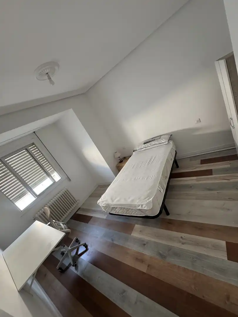 Piso en  Rúa Ribeira de Canedo 33 - Foto 4