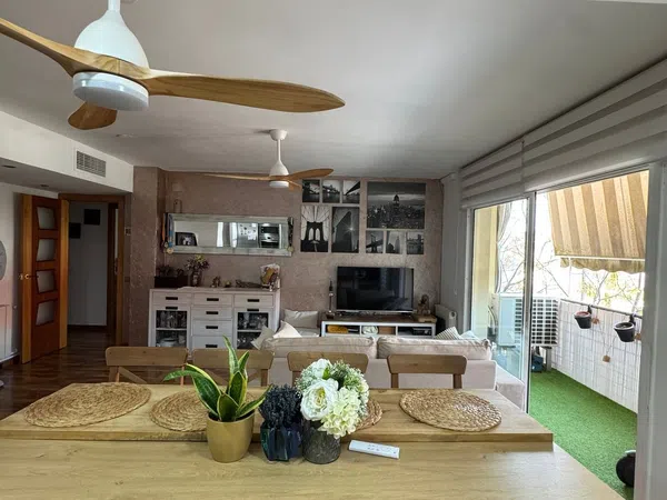 Piso en calle de Roger de Flor, 64 -68