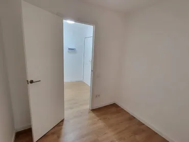 Piso en  Avinguda de Pere el Cerimoniós 6 - Foto 9