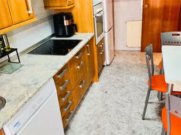 Piso en  Calle de las Trece Rosas 8 - Foto 31