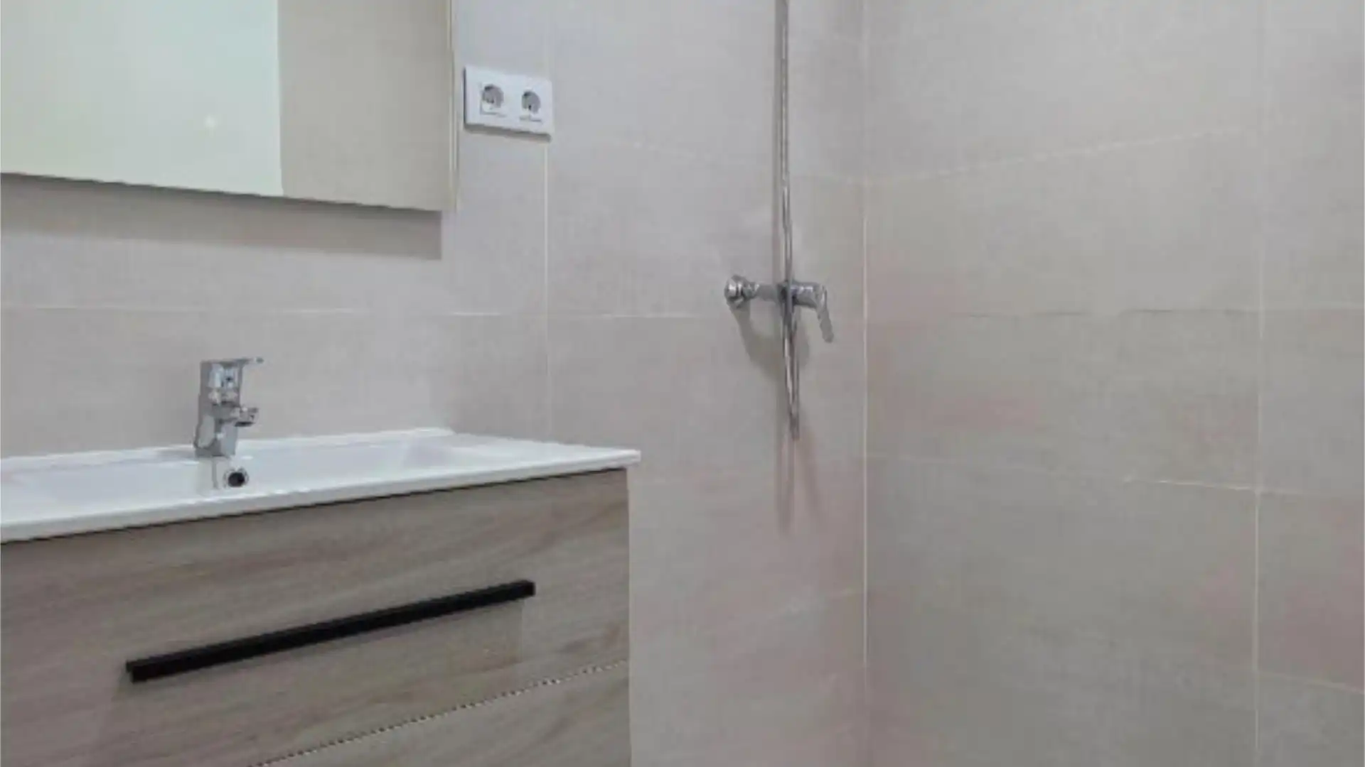 Piso en  Calle Melchor Gallegos 1 - Foto 6