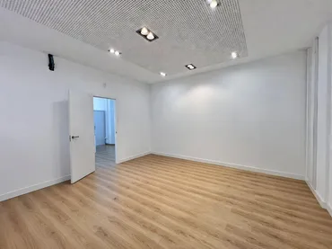 Local comercial en  Carrer SARAJEVO - Foto 10