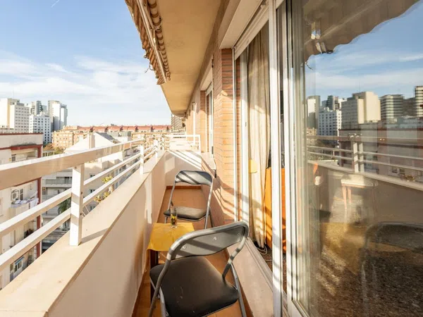 Piso en Calle d'Astúries, 43 - Foto 1