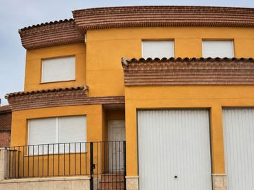 Casa adosada en  Calle Laxta 14 - Foto 1