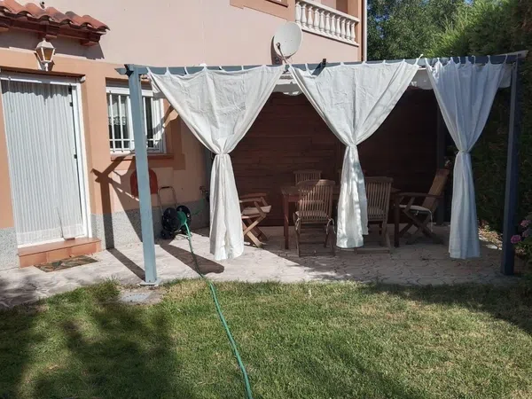 Chalet adosado en Palazuelos de Eresma - Foto 13
