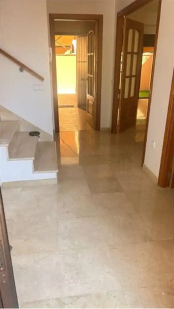 Casa adosada en CASA PAREADA 240 m2 PISCINA - Foto 3