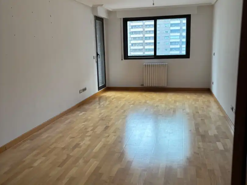 Piso en  Avenida de Juan Pablo II 28 - Foto 6
