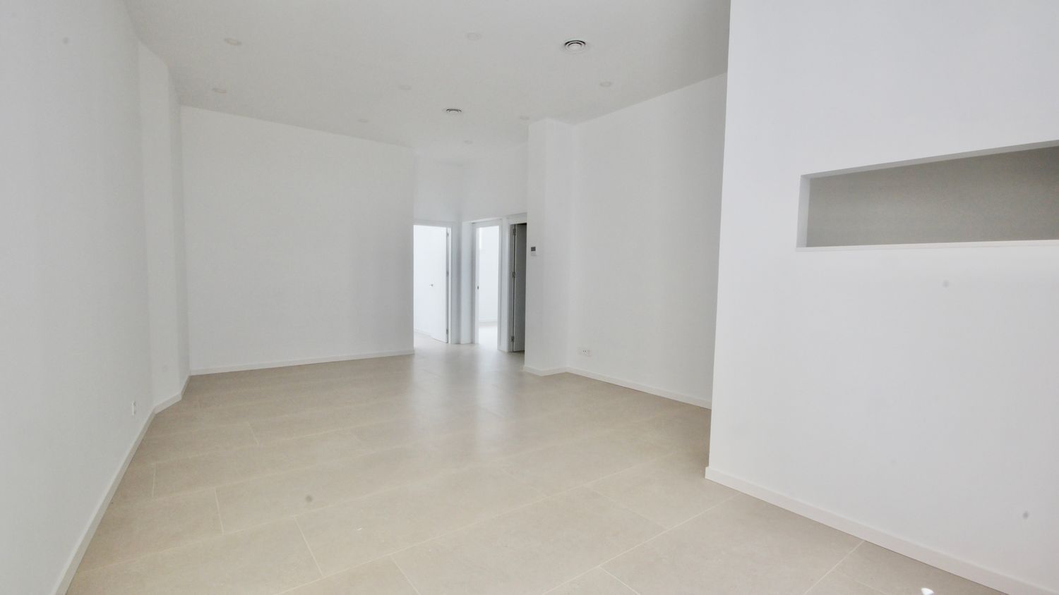 Piso en Urb. los milanos Barrio Alcalde L. Uruñuela - Palacio de Congresos - Foto 3