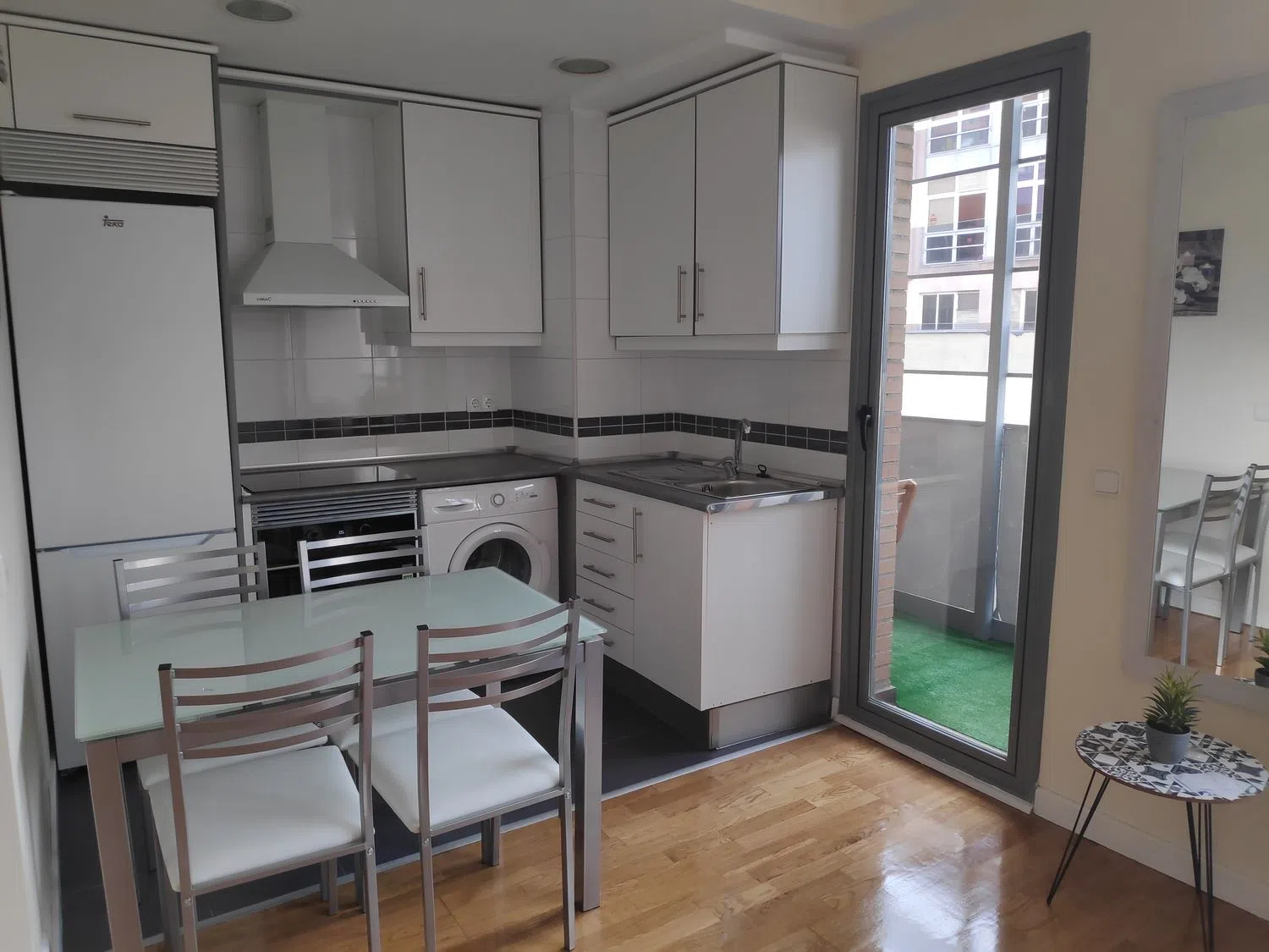 Estudio en calle de Pedro Campos, 4 - Foto 13