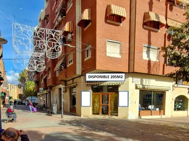 Local comercial en  Calle de la Cruz del Sur 22 - Foto 1