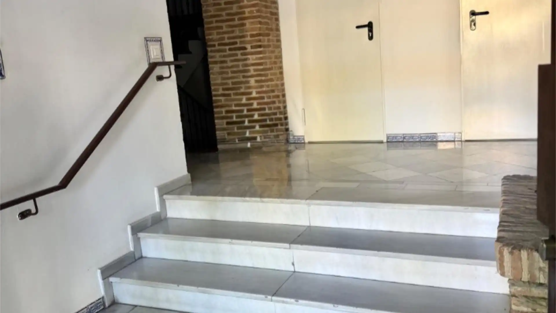 Estudio en  Avenida de la Reina Mercedes 1 - Foto 2