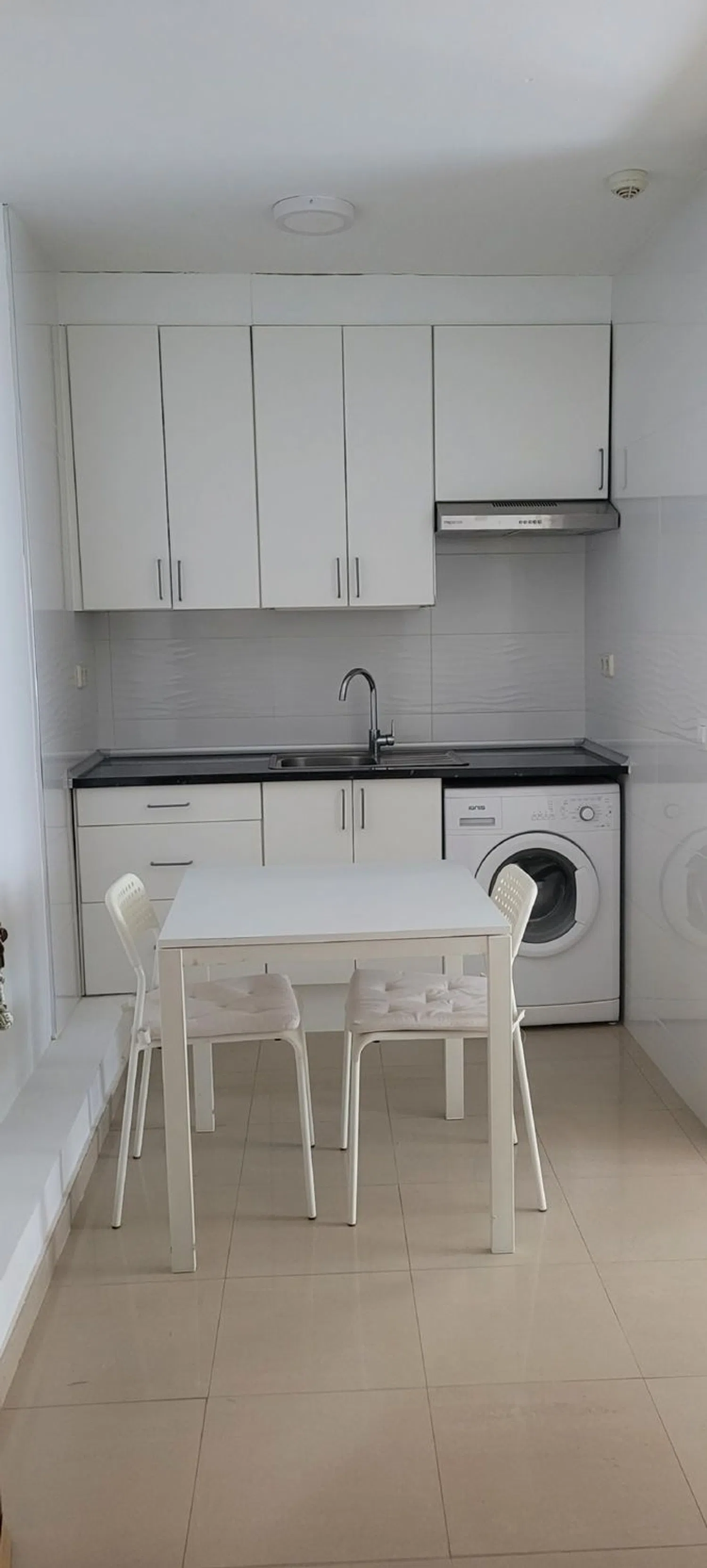 Estudio en calle de Aguilón, 17 - Foto 1