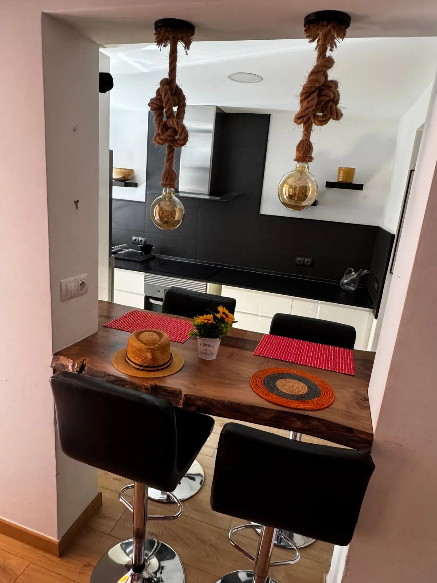 Chalet adosado en calle de Navas del Rey, 29 - Foto 1