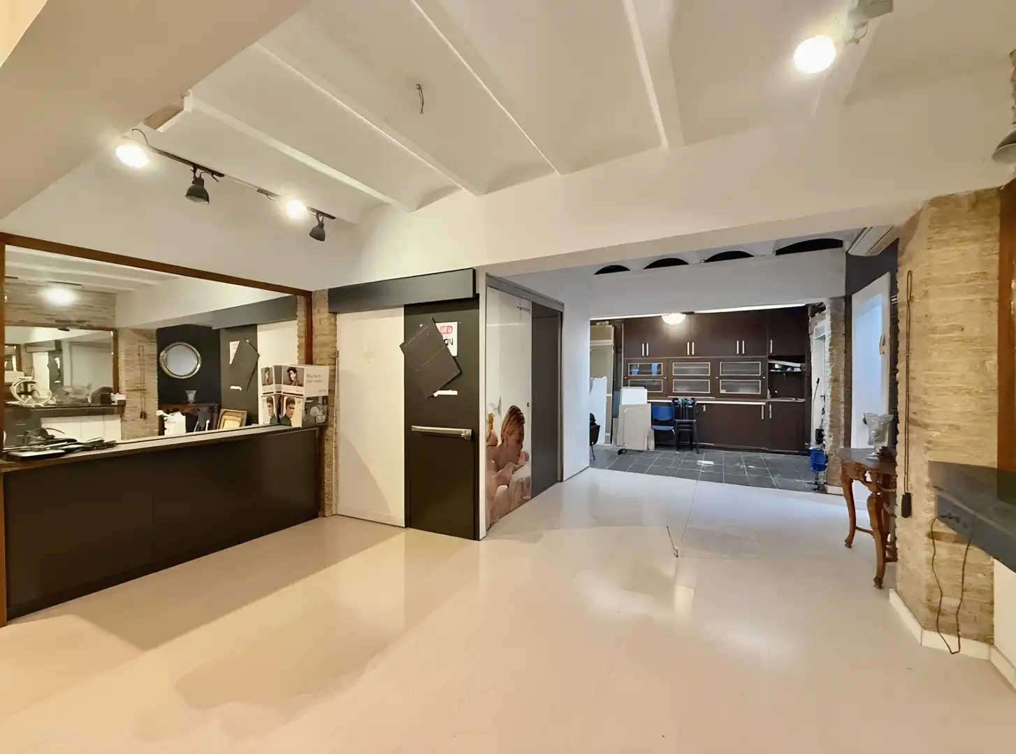 Local comercial en  Carrer de Mossèn Jaume Soler i Puigvert - Foto 3