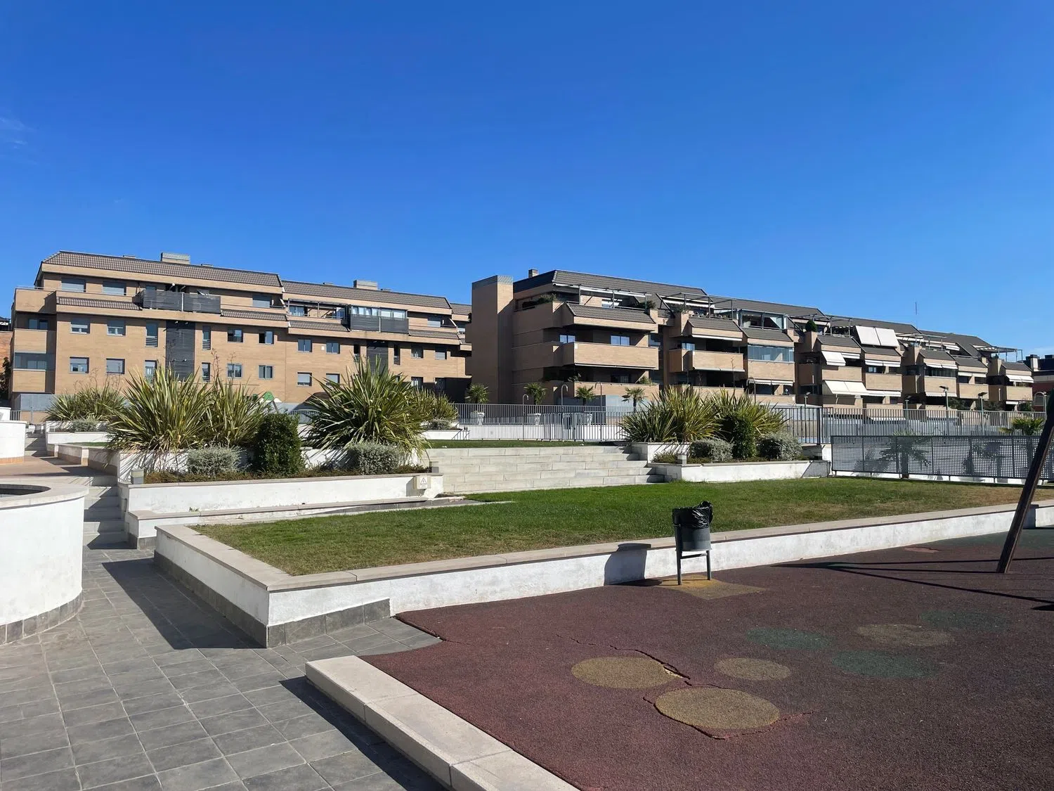 Piso en calle Mercedes Formica, 1 - Foto 1