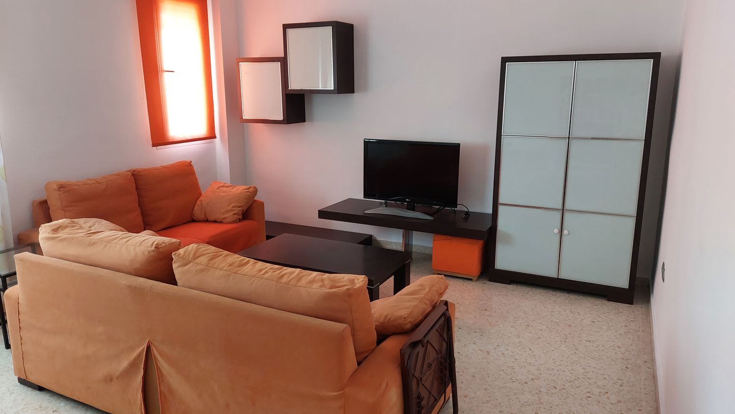 Piso en avenida de Pino Montano, 18