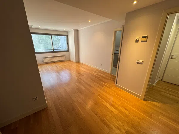 Piso en calle de Rafael Bergamín, 5