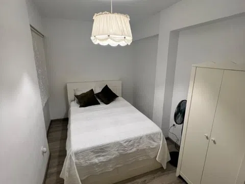 Piso en calle Gerona, 2