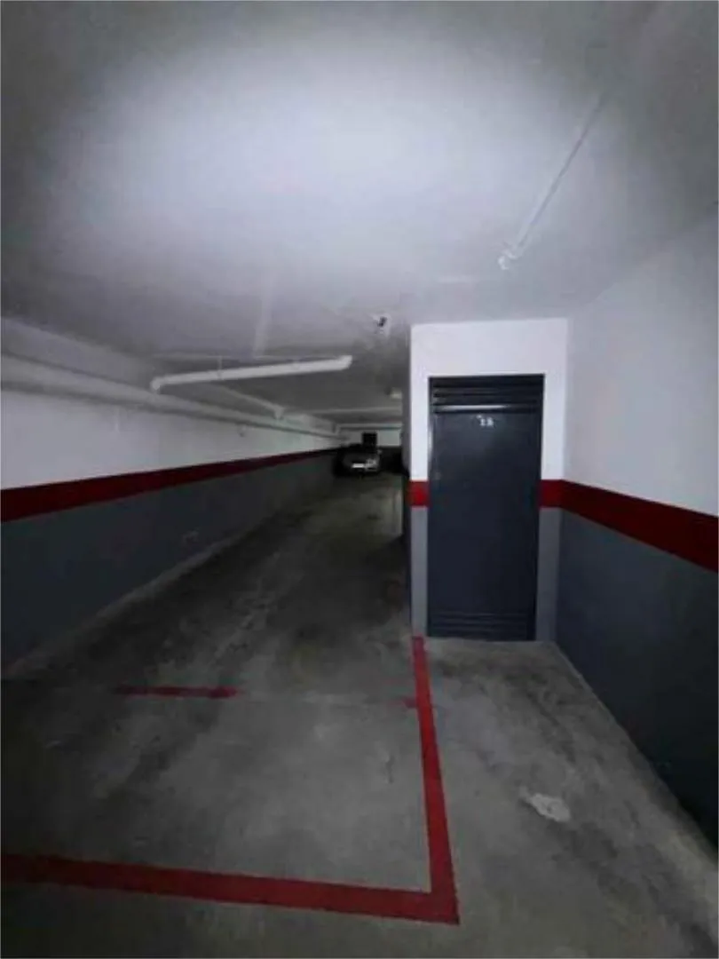 Piso en Zona Eroski - Foto 9