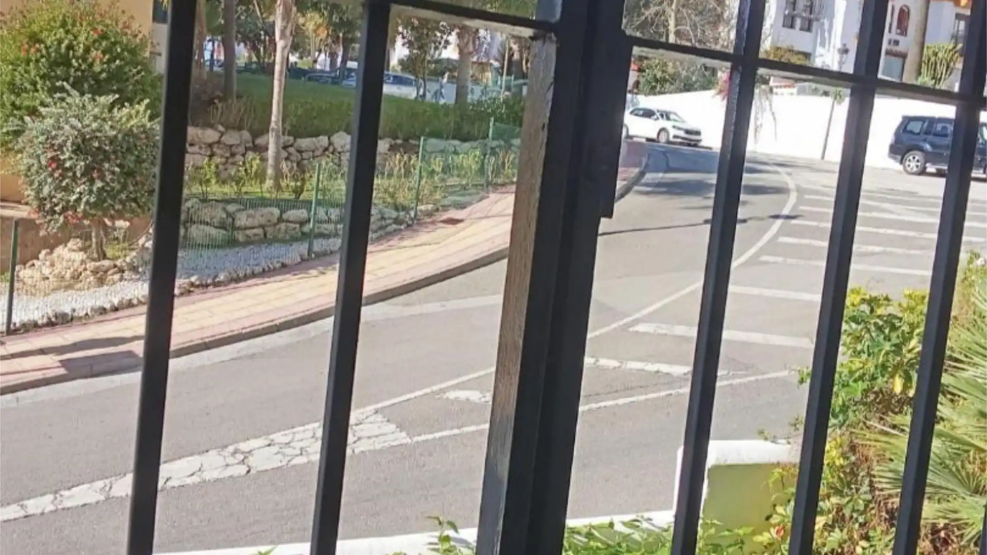 Piso en  Avenida Reina Sofía 2 - Foto 18