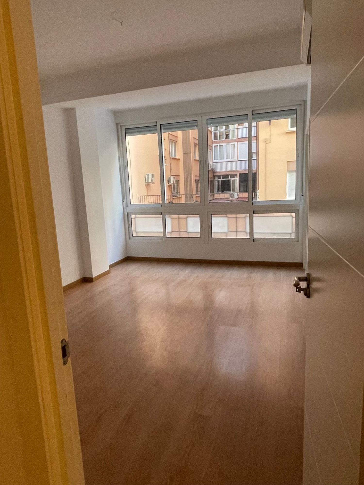 Piso en calle Pinzón, 3