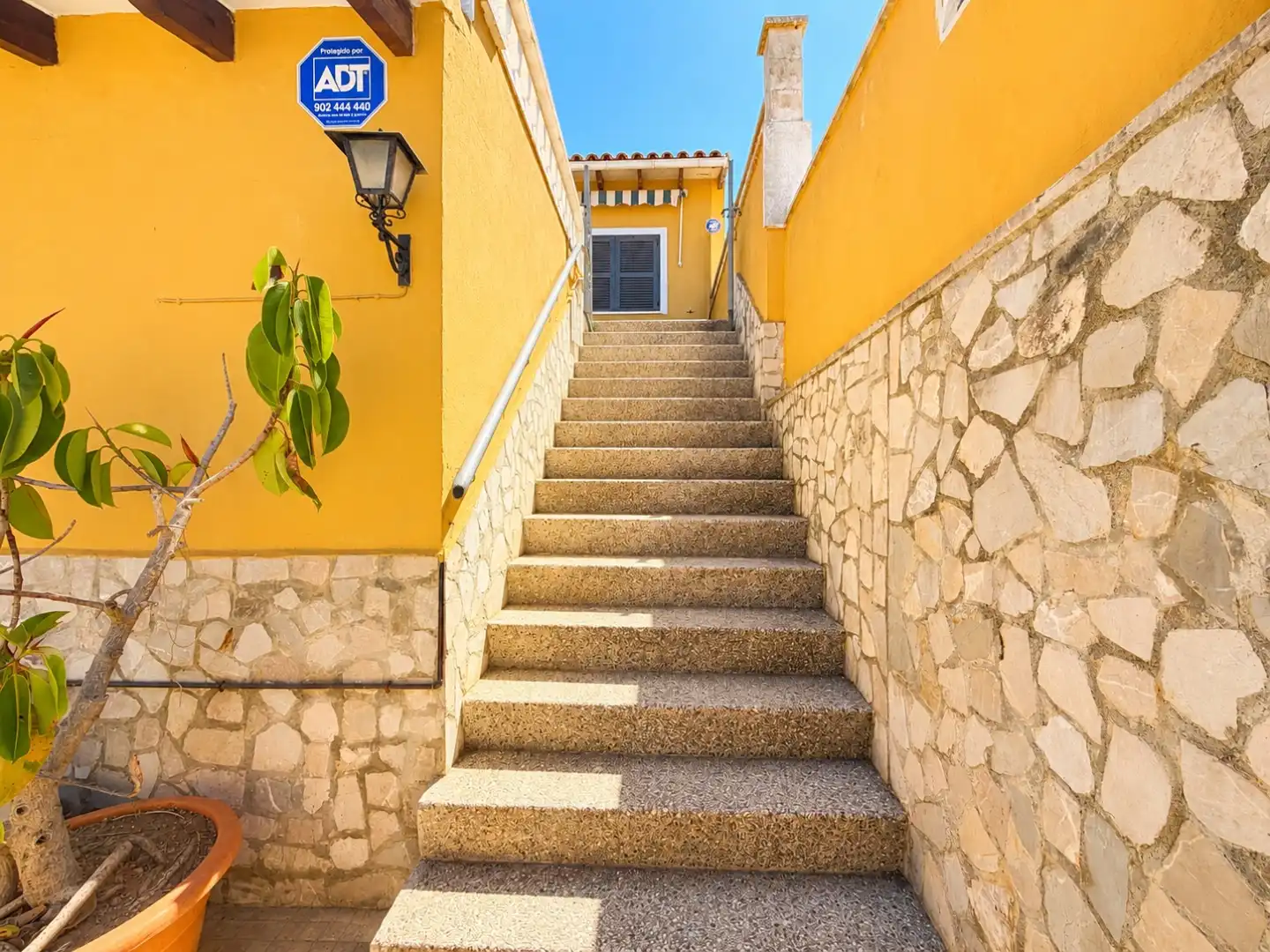 Chalet en  Carrer Comte Villardonpardo 12 - Foto 2
