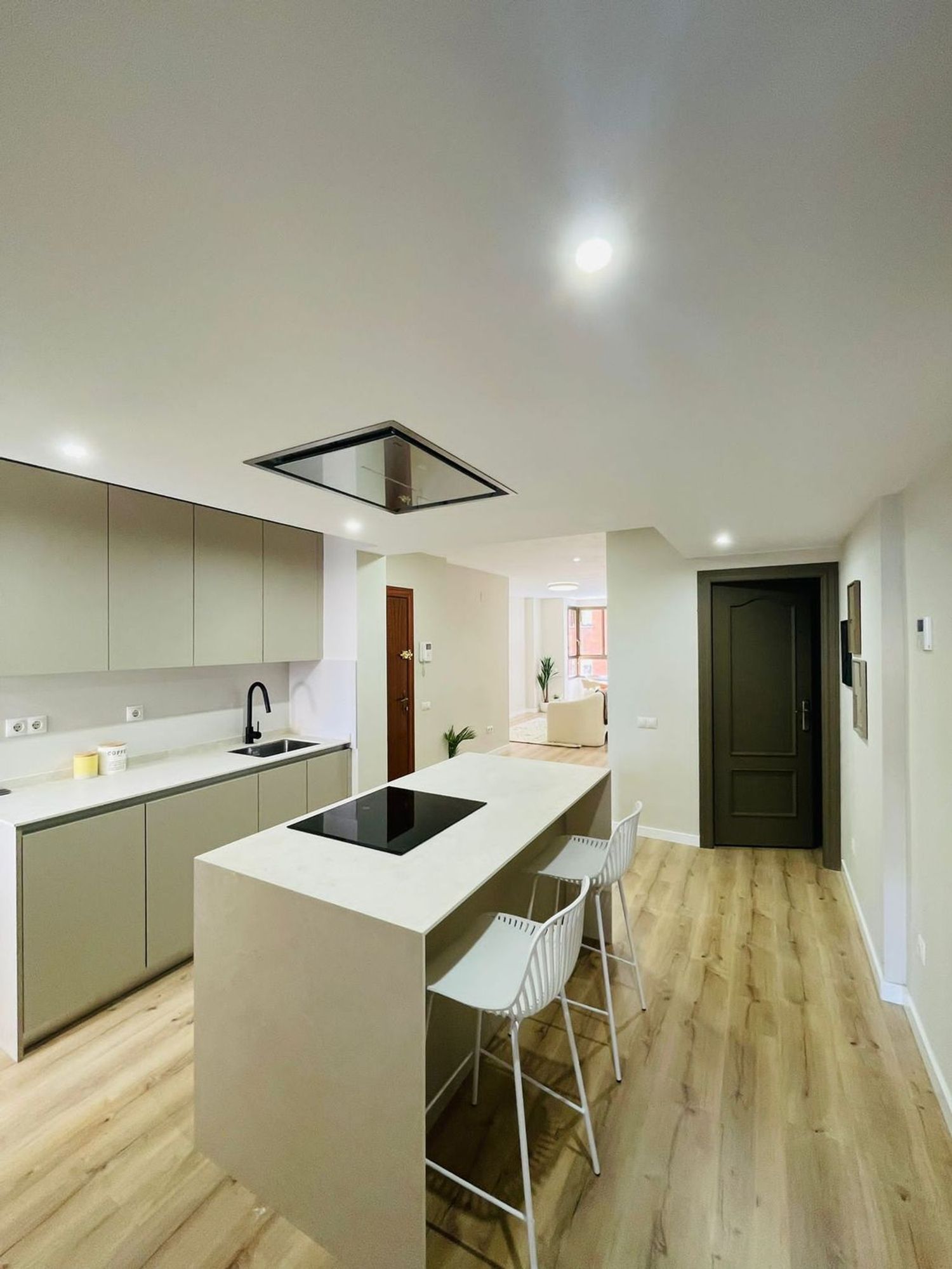 Piso en calle de Pintor Stolz, 48 - Foto 2