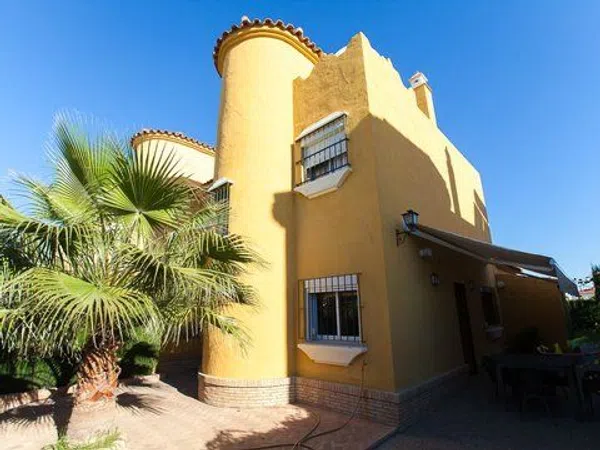 Chalet pareado en Condequinto - Foto 1