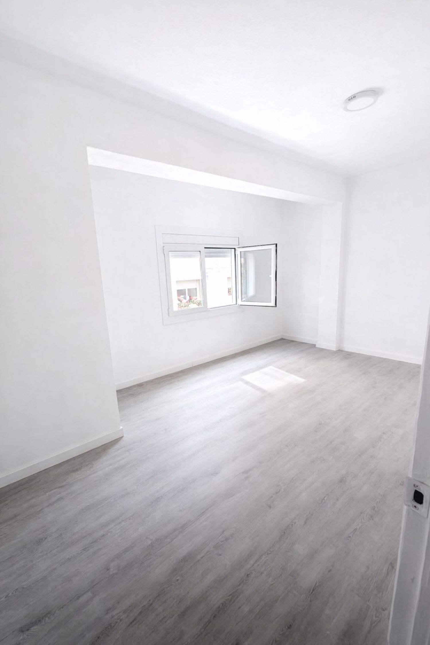 Piso en calle de la Constància, 8 - Foto 4