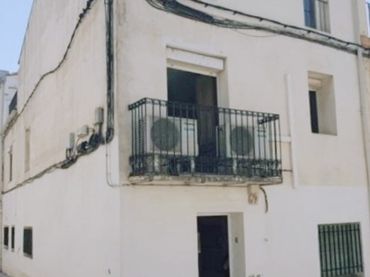 Casa adosada en  Carrer de Lleida 122 - Foto 2