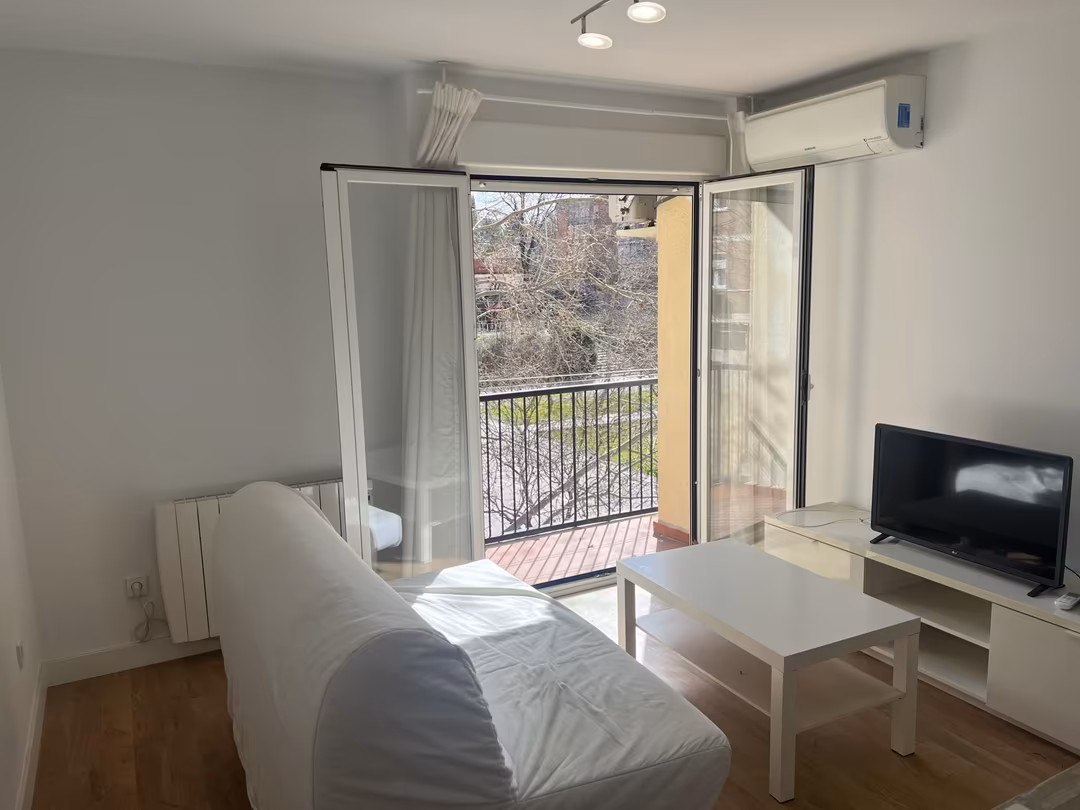 Piso en  Plaza de Arteijo 11