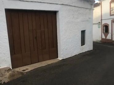 Casa adosada en  Calle Moreno Nogales 4 - Foto 2