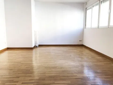 Piso en calle de San Emilio, 19