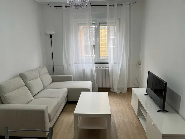 Piso en La Calzada, La Calzada - Foto 1
