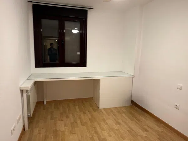 Piso en calle Francisco Ayala, 2