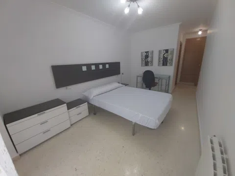 Piso en calle de Juan Jose López Laguarda, 22