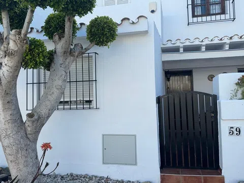 Estudio en avenida de las Golondrinas, 46 - Foto 8