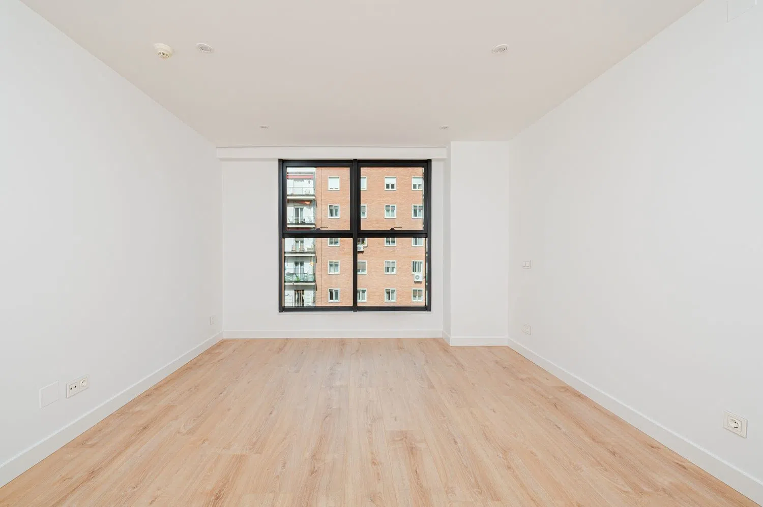 Piso en calle de San Benito - Foto 3