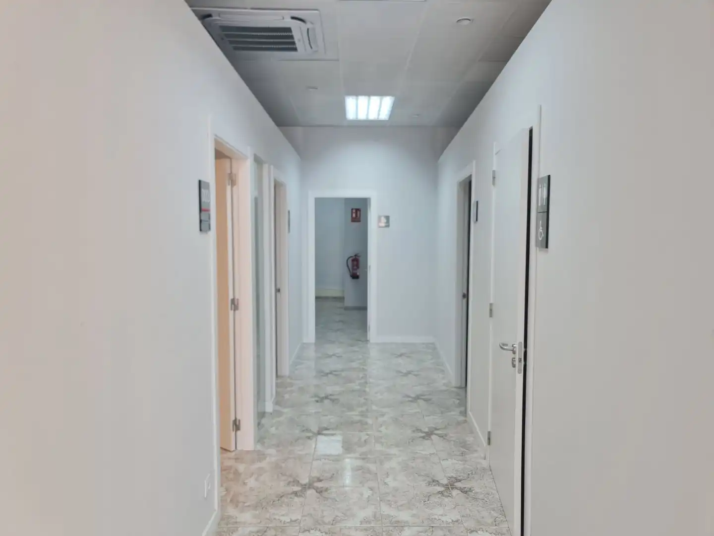 Local comercial en  Carrer Jacint Verdaguer 32 - Foto 47