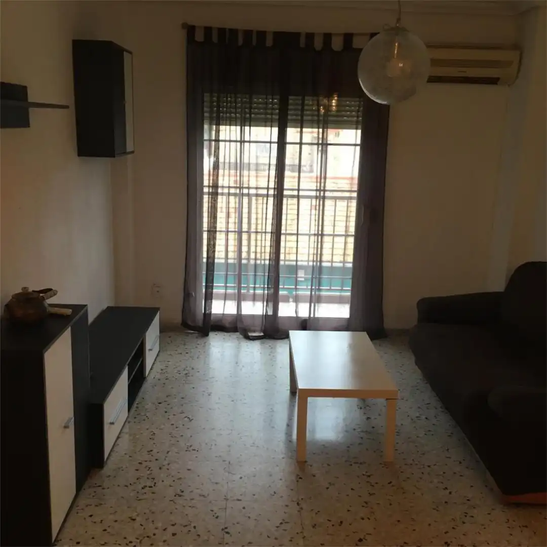 Piso en  Calle de Monóvar 1 - Foto 7