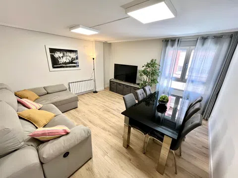 Piso en avenida de la Malva-Rosa, 23