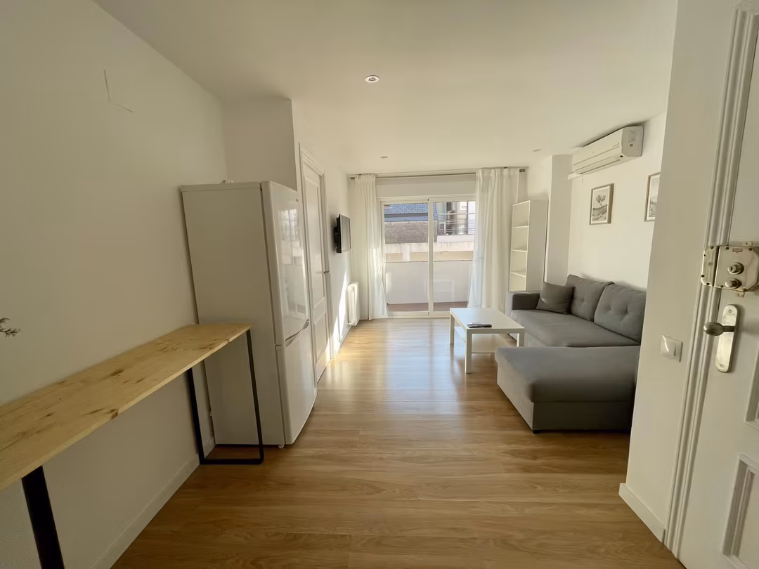 Piso en  Calle de Pedro Villar 15 - Foto 3