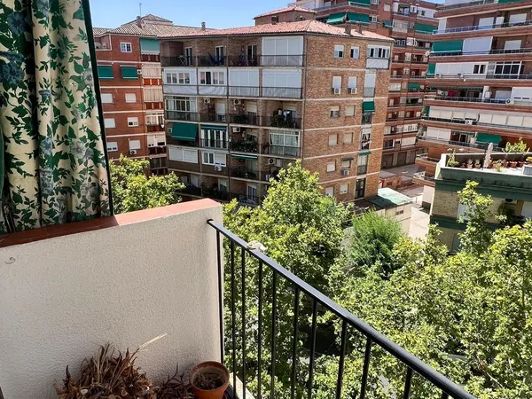 Piso en avenida Don Bosco, 15