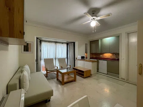 Estudio en calle Machaquito, 33