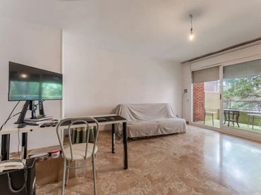 Piso en  Plaça Josep Serrat i Bonastre 6 - Foto 3